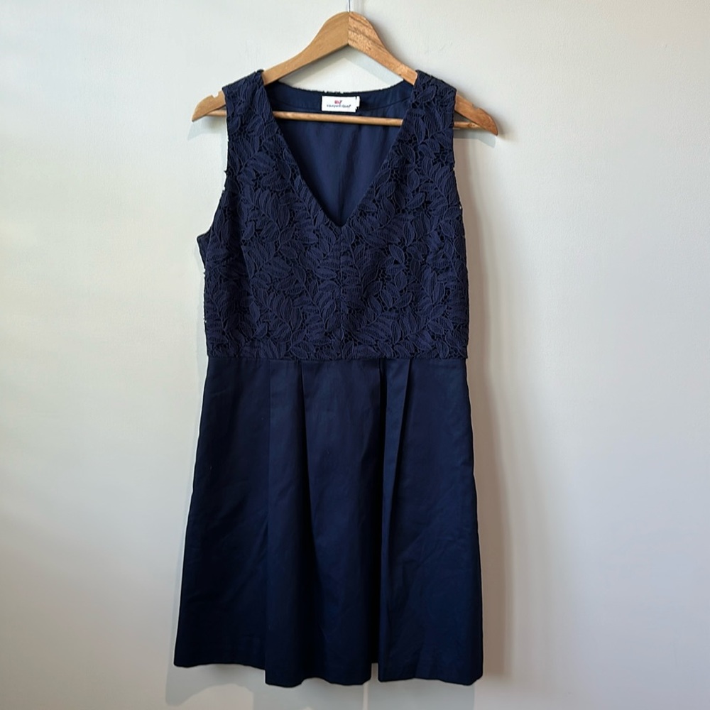 Vineyard Vines Navy Lace Pleated V Neck Sleeveless Dress 8